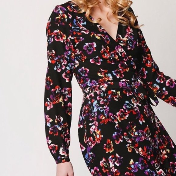 Yumi Kim Dresses & Skirts - Yumi Kim 100% Silk Floral Wrap Dress Sz M EUC